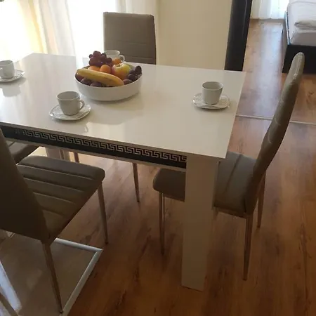 Elitonia Delux Apartamento Nesebar